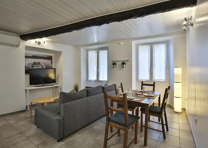 Apartment Jolie 2 Pieces Quartier Bonaparte/ Clim
